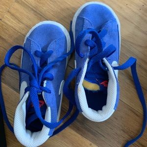 Electric blue Nike toddler sneakers size 8
